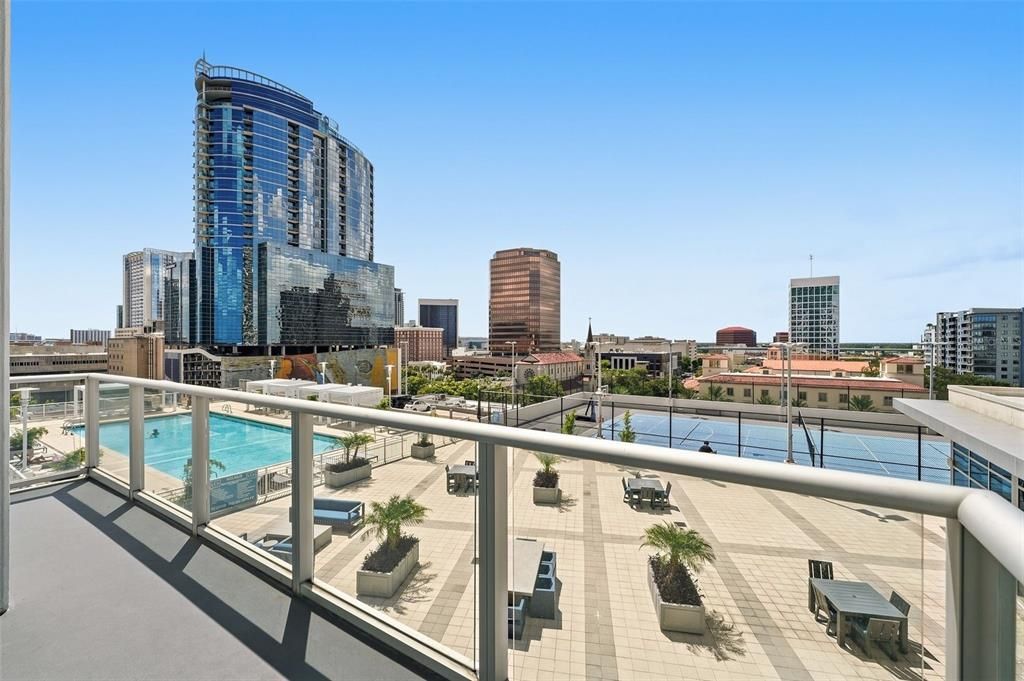 For Sale: $598,000 (1 beds, 1 baths, 1381 Square Feet)