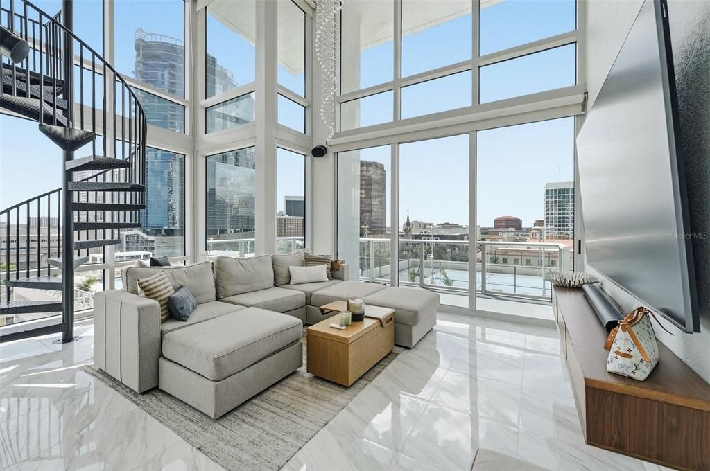 For Sale: $598,000 (1 beds, 1 baths, 1381 Square Feet)
