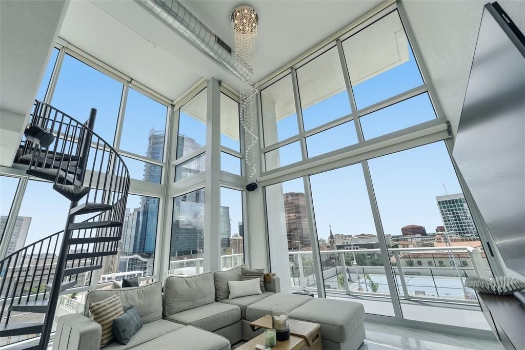 For Sale: $598,000 (1 beds, 1 baths, 1381 Square Feet)