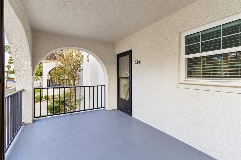 Active With Contract: $150,000 (2 beds, 2 baths, 1090 Square Feet)