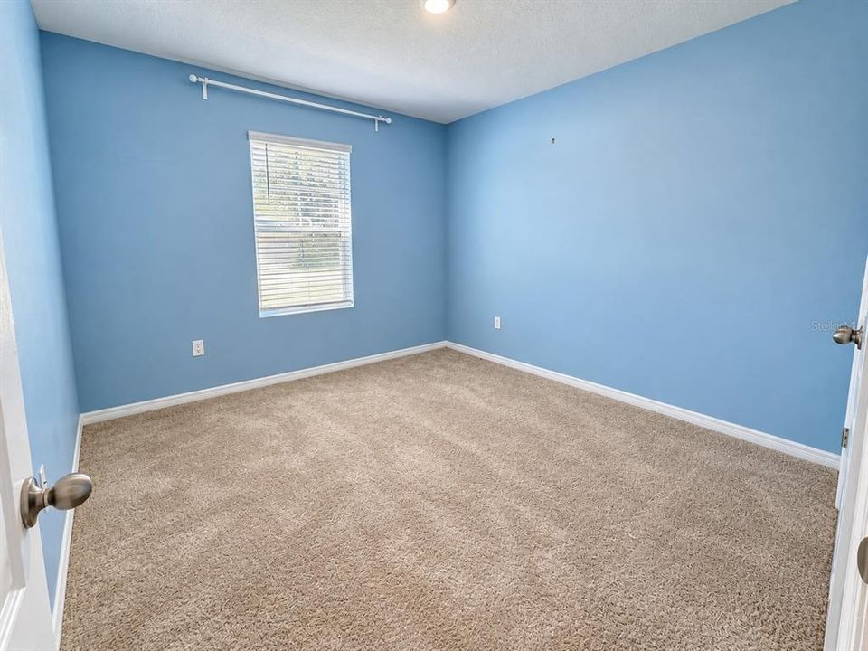 En Venta: $350,000 (4 camas, 2 baños, 2101 Pies cuadrados)