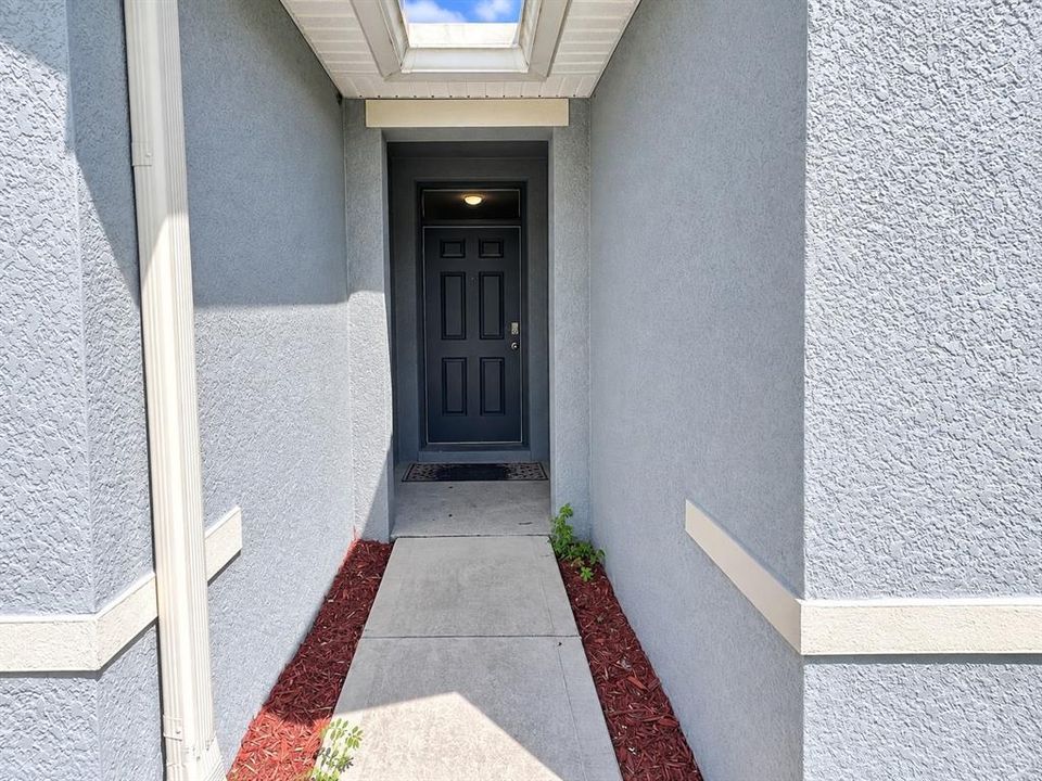 En Venta: $350,000 (4 camas, 2 baños, 2101 Pies cuadrados)