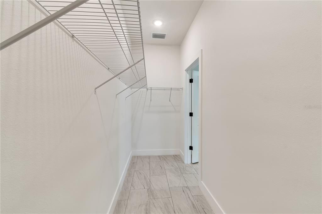 En Venta: $279,000 (4 camas, 3 baños, 1867 Pies cuadrados)