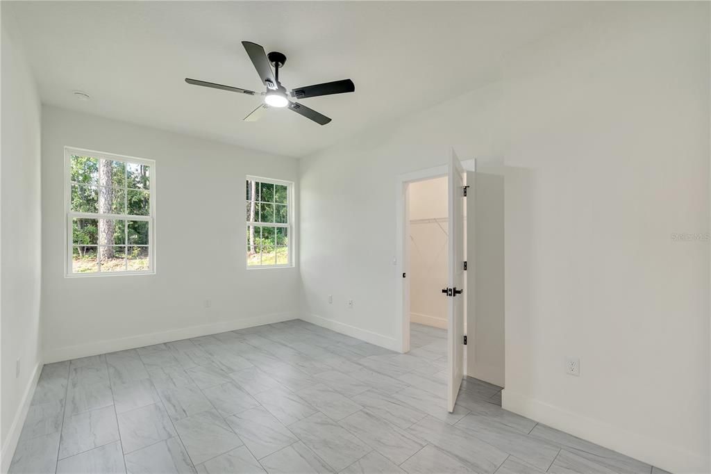 En Venta: $279,000 (4 camas, 3 baños, 1867 Pies cuadrados)