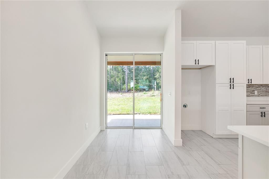 En Venta: $279,000 (4 camas, 3 baños, 1867 Pies cuadrados)