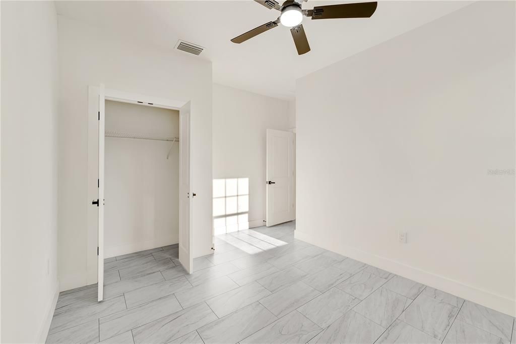 En Venta: $279,000 (4 camas, 3 baños, 1867 Pies cuadrados)