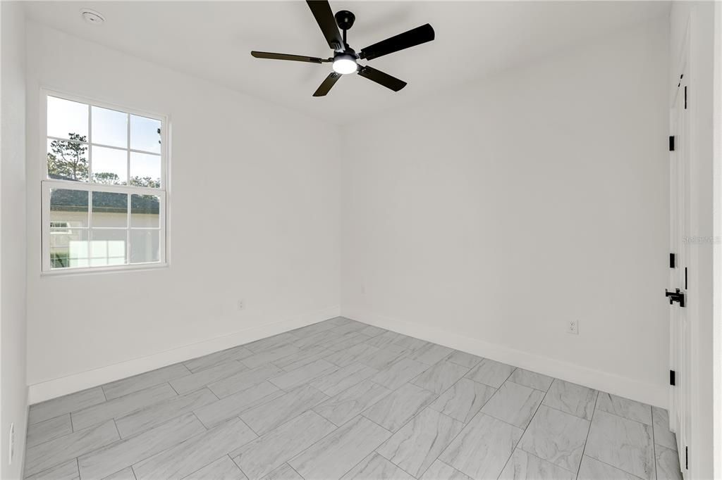 En Venta: $279,000 (4 camas, 3 baños, 1867 Pies cuadrados)