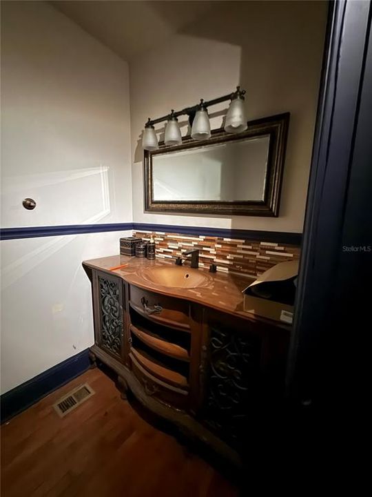 En Venta: $399,999 (4 camas, 3 baños, 4406 Pies cuadrados)