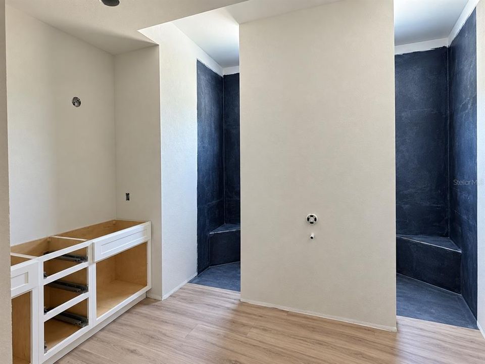 En Venta: $449,900 (4 camas, 3 baños, 1931 Pies cuadrados)