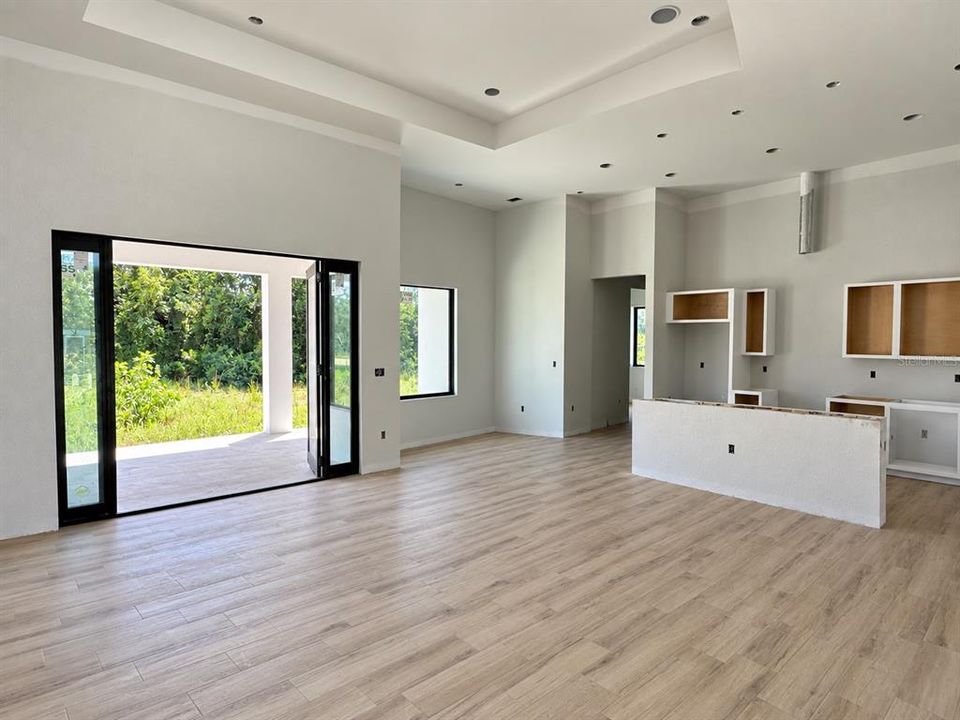 En Venta: $449,900 (4 camas, 3 baños, 1931 Pies cuadrados)