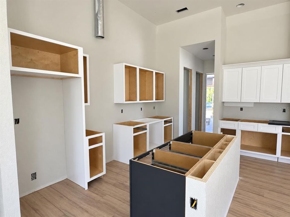 En Venta: $449,900 (4 camas, 3 baños, 1931 Pies cuadrados)
