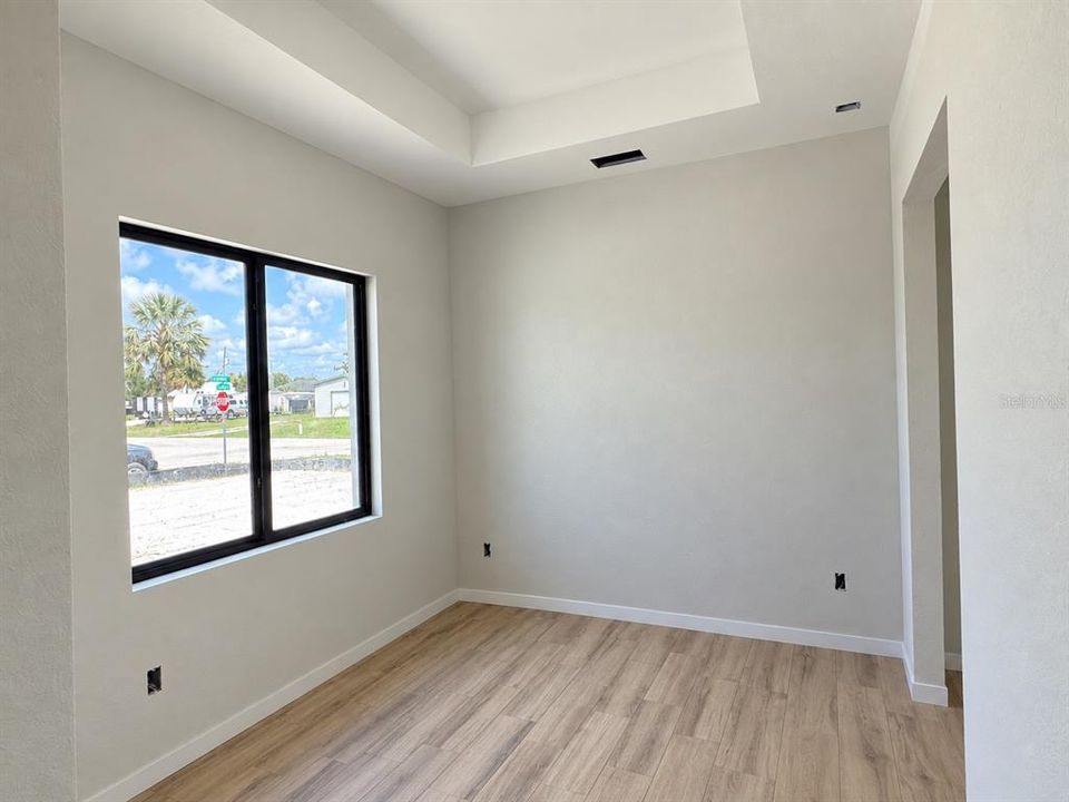 En Venta: $449,900 (4 camas, 3 baños, 1931 Pies cuadrados)