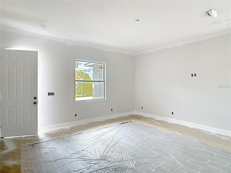 На продажу: $274,900 (4 спален, 2 ванн, 1585 Квадратных фут)