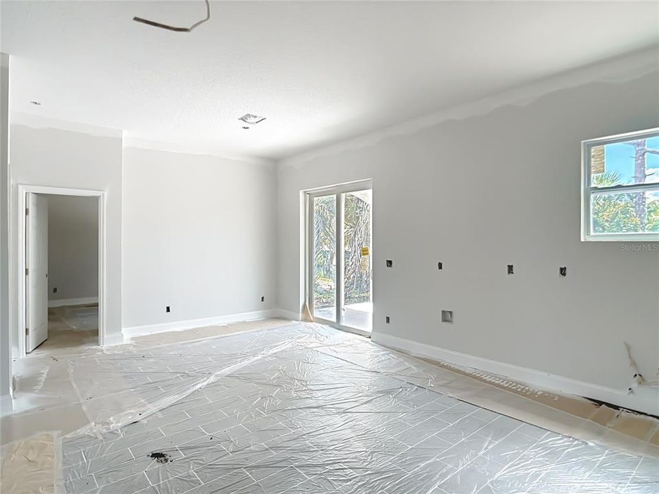 На продажу: $274,900 (4 спален, 2 ванн, 1585 Квадратных фут)