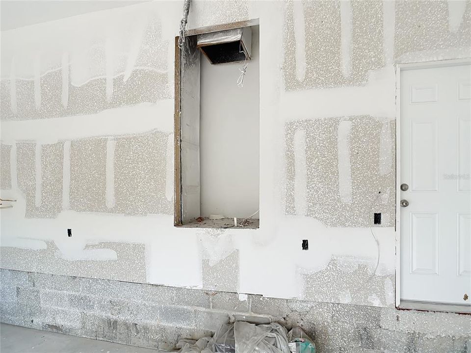 На продажу: $274,900 (4 спален, 2 ванн, 1585 Квадратных фут)