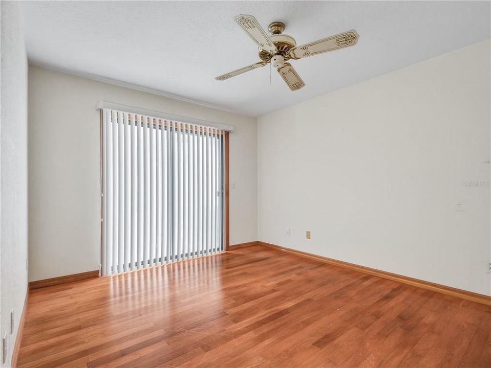 En Venta: $245,000 (2 camas, 2 baños, 1054 Pies cuadrados)