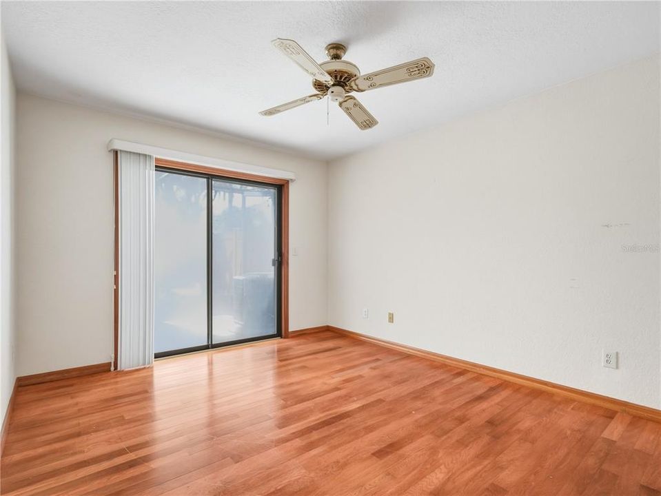En Venta: $245,000 (2 camas, 2 baños, 1054 Pies cuadrados)