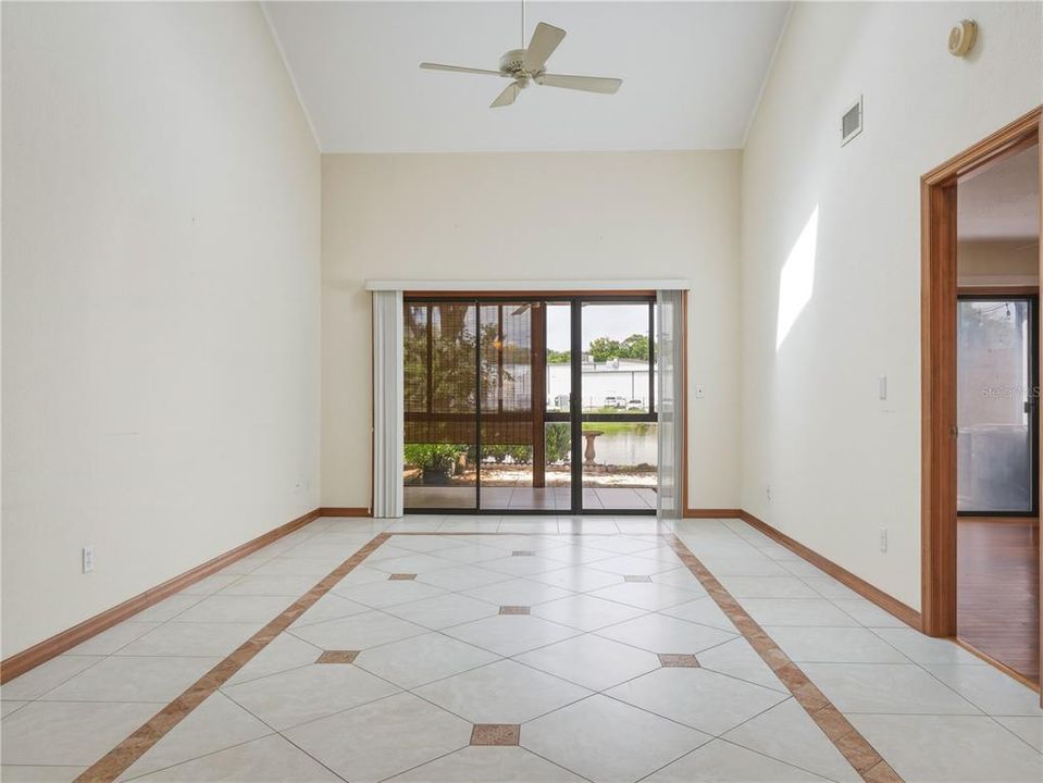 En Venta: $245,000 (2 camas, 2 baños, 1054 Pies cuadrados)