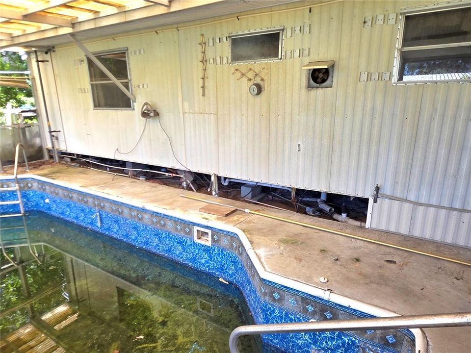 For Sale: $89,000 (2 beds, 1 baths, 708 Square Feet)