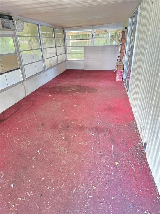 For Sale: $89,000 (2 beds, 1 baths, 708 Square Feet)