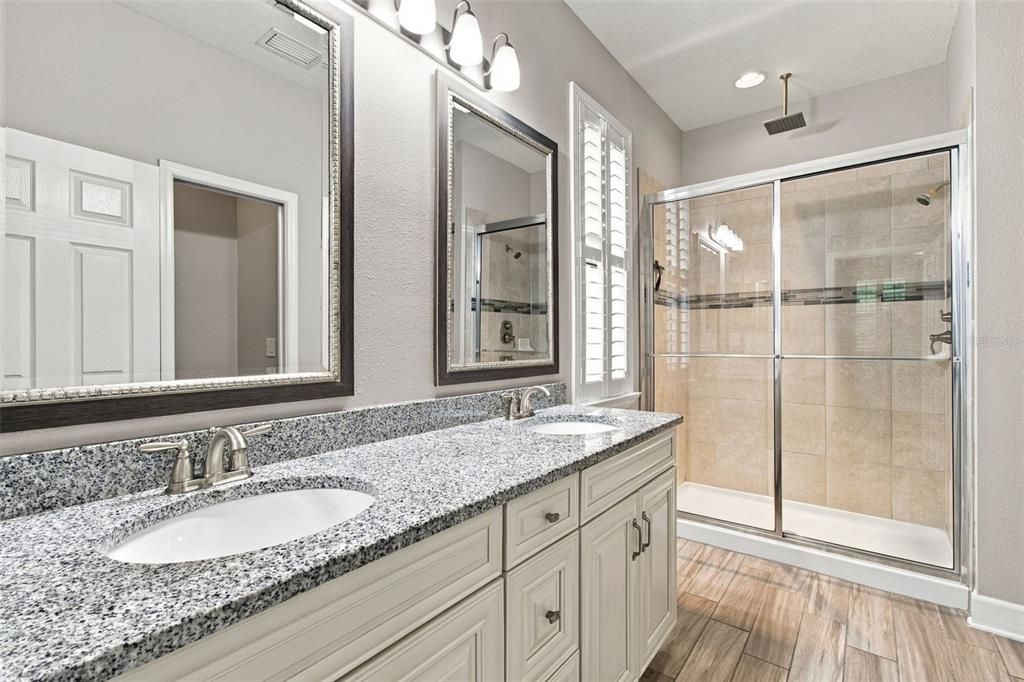 En Venta: $551,000 (4 camas, 2 baños, 1837 Pies cuadrados)
