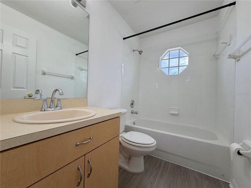 En Venta: $250,000 (3 camas, 2 baños, 1391 Pies cuadrados)