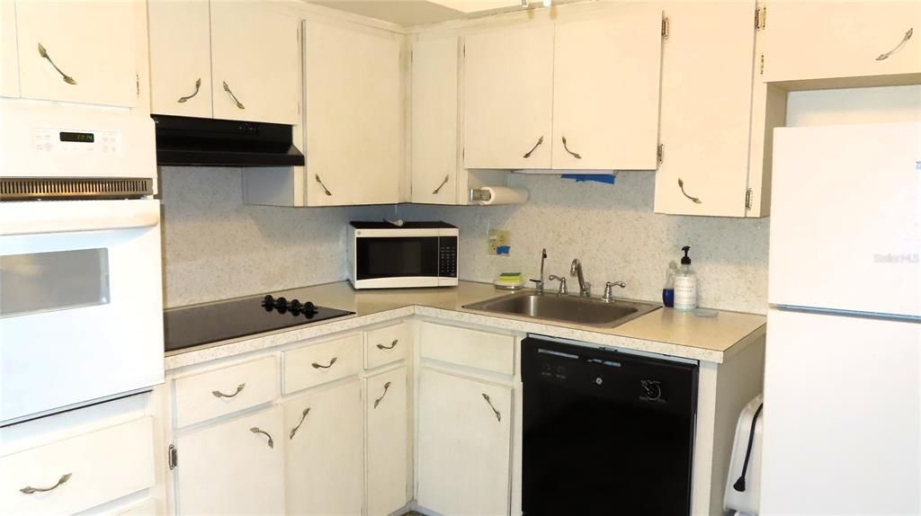 В аренду: $1,700 (2 спален, 2 ванн, 1100 Квадратных фут)