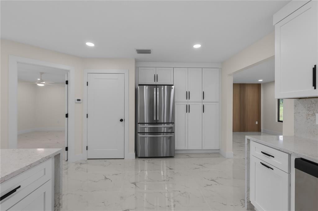 En Venta: $384,999 (4 camas, 3 baños, 1764 Pies cuadrados)