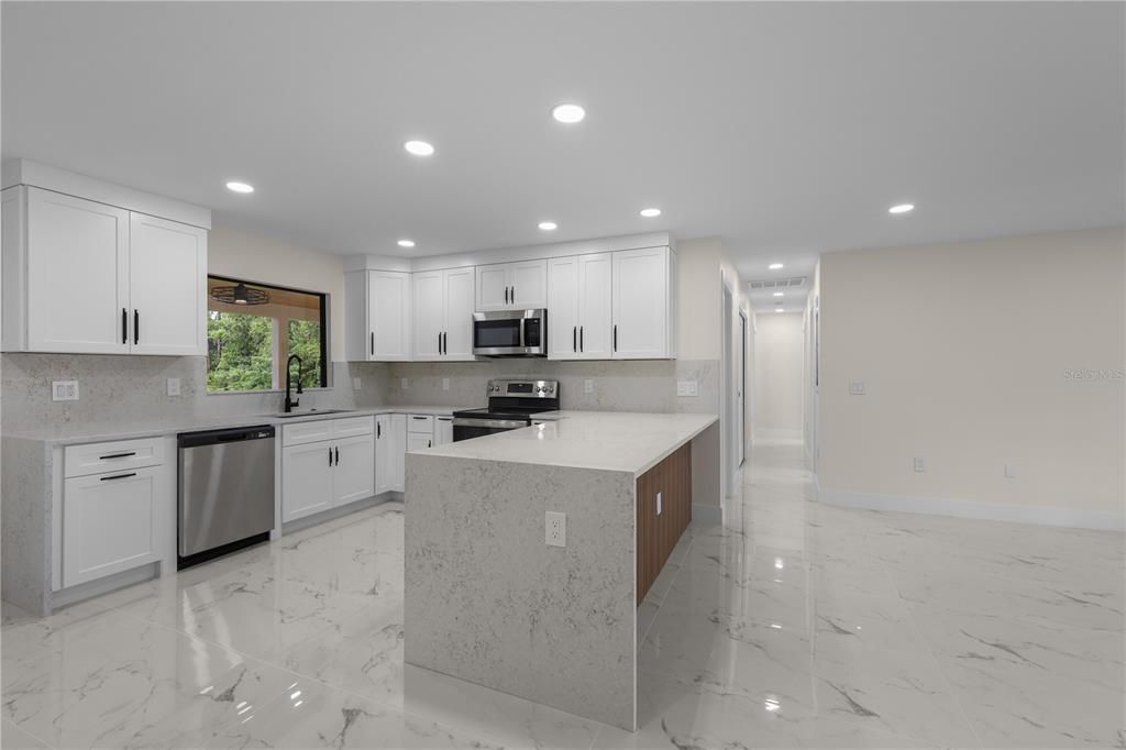 En Venta: $384,999 (4 camas, 3 baños, 1764 Pies cuadrados)