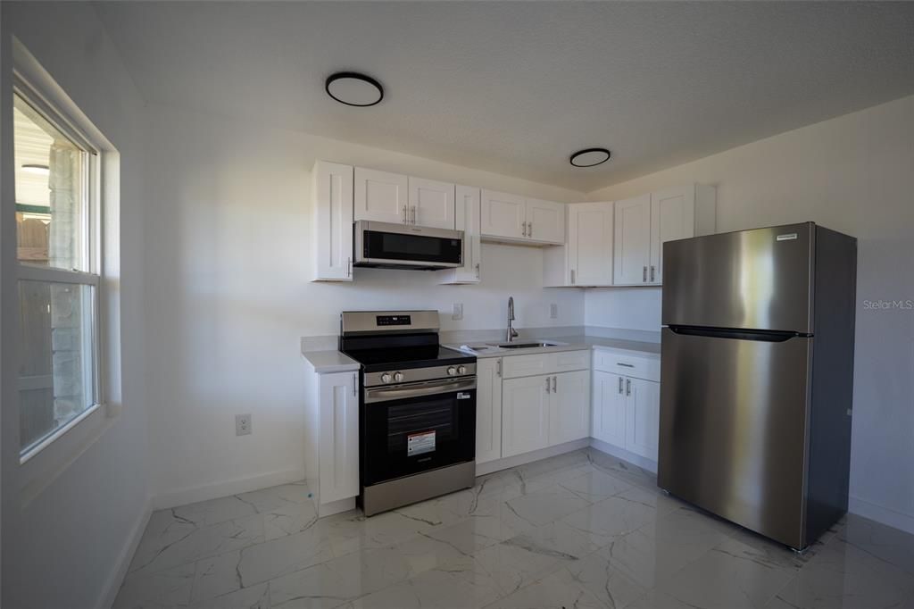 For Rent: $2,000 (1 beds, 1 baths, 498 Square Feet)