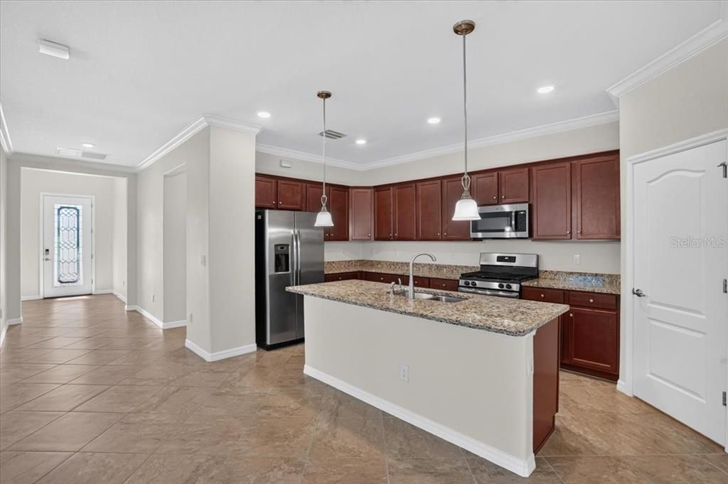 For Rent: $3,200 (4 beds, 3 baths, 2032 Square Feet)