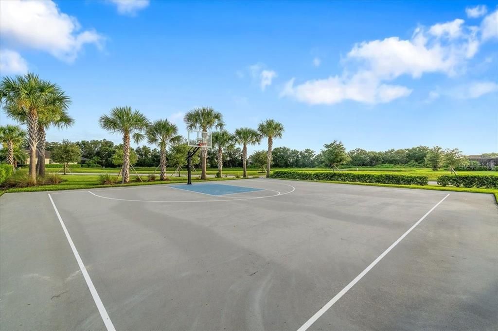 For Rent: $3,200 (4 beds, 3 baths, 2032 Square Feet)