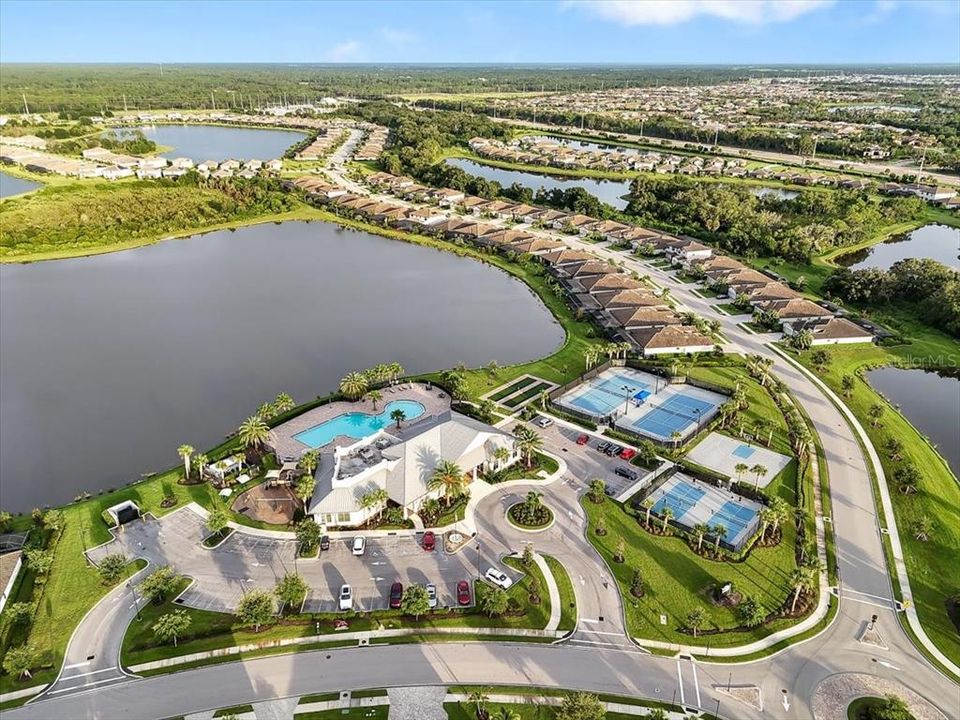 For Rent: $3,200 (4 beds, 3 baths, 2032 Square Feet)