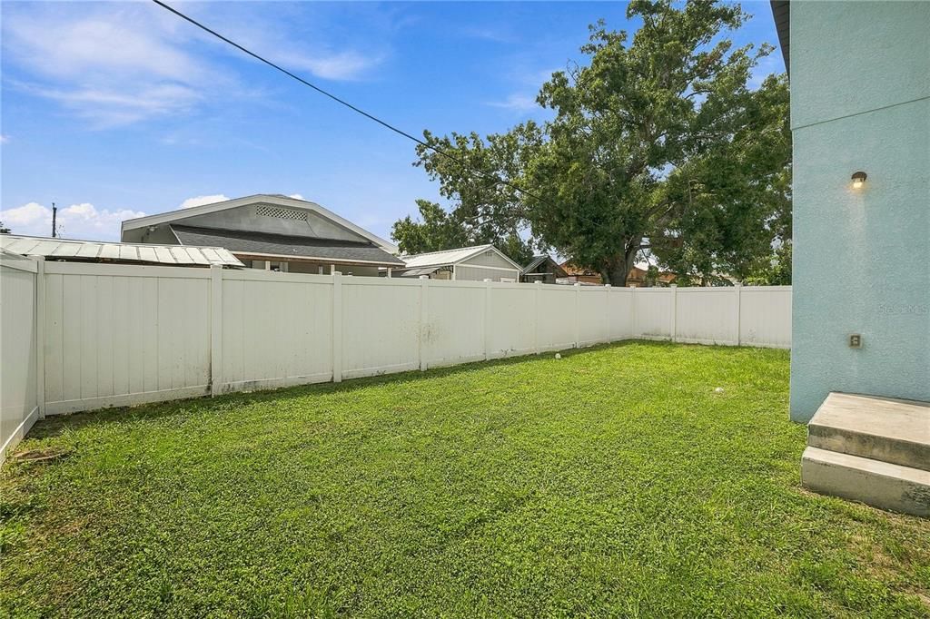 For Rent: $2,850 (3 beds, 2 baths, 1432 Square Feet)