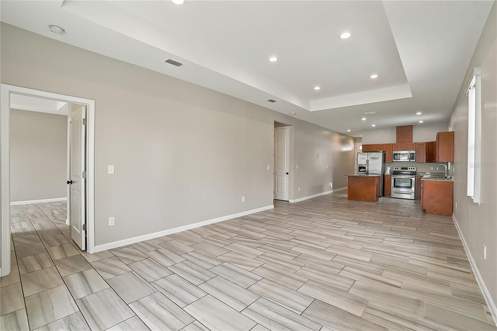 For Rent: $2,850 (3 beds, 2 baths, 1432 Square Feet)