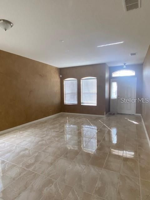 В аренду: $2,600 (3 спален, 2 ванн, 1856 Квадратных фут)