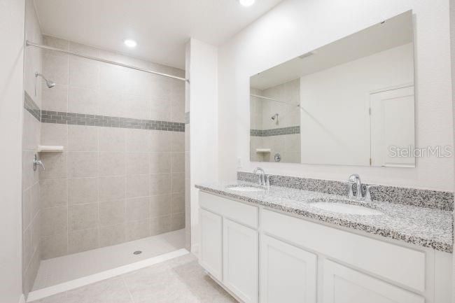 For Sale: $354,900 (4 beds, 2 baths, 2052 Square Feet)