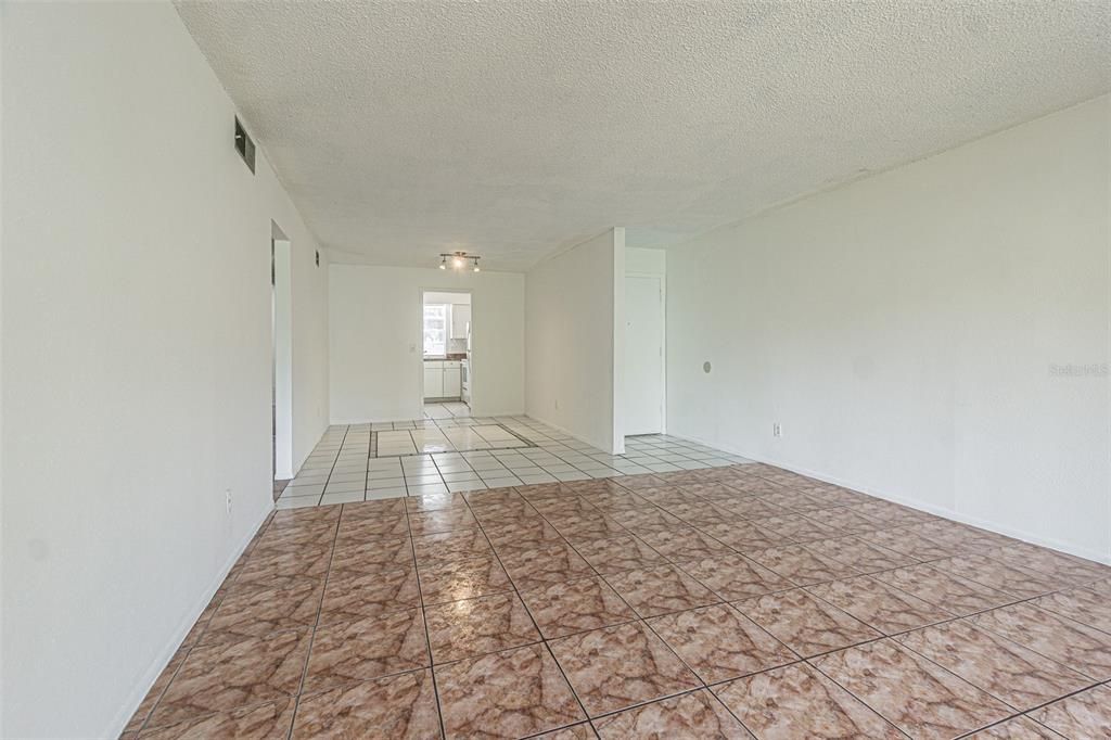 For Rent: $1,575 (2 beds, 2 baths, 1138 Square Feet)
