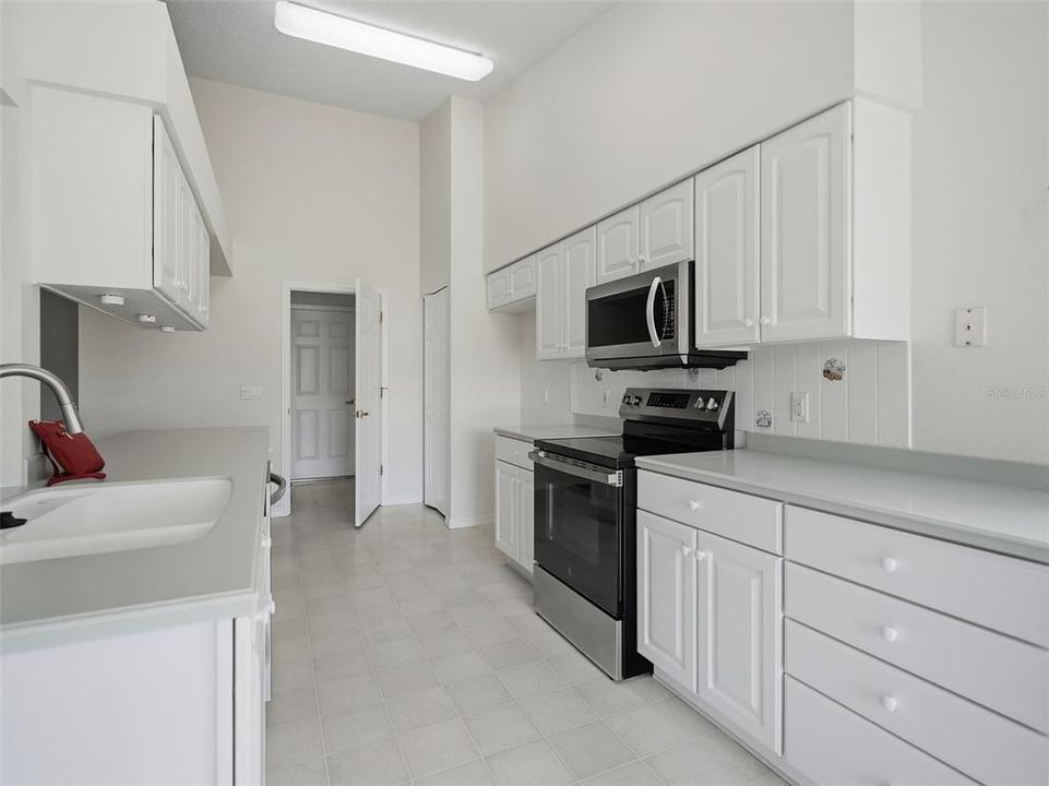 En Venta: $349,900 (2 camas, 2 baños, 1903 Pies cuadrados)