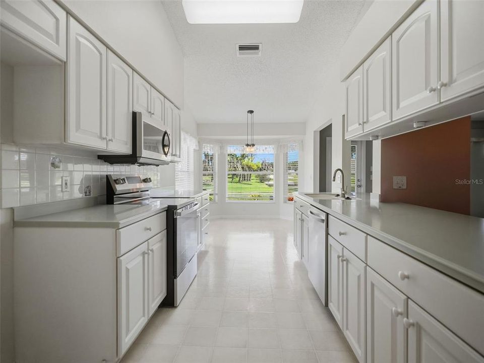 En Venta: $349,900 (2 camas, 2 baños, 1903 Pies cuadrados)