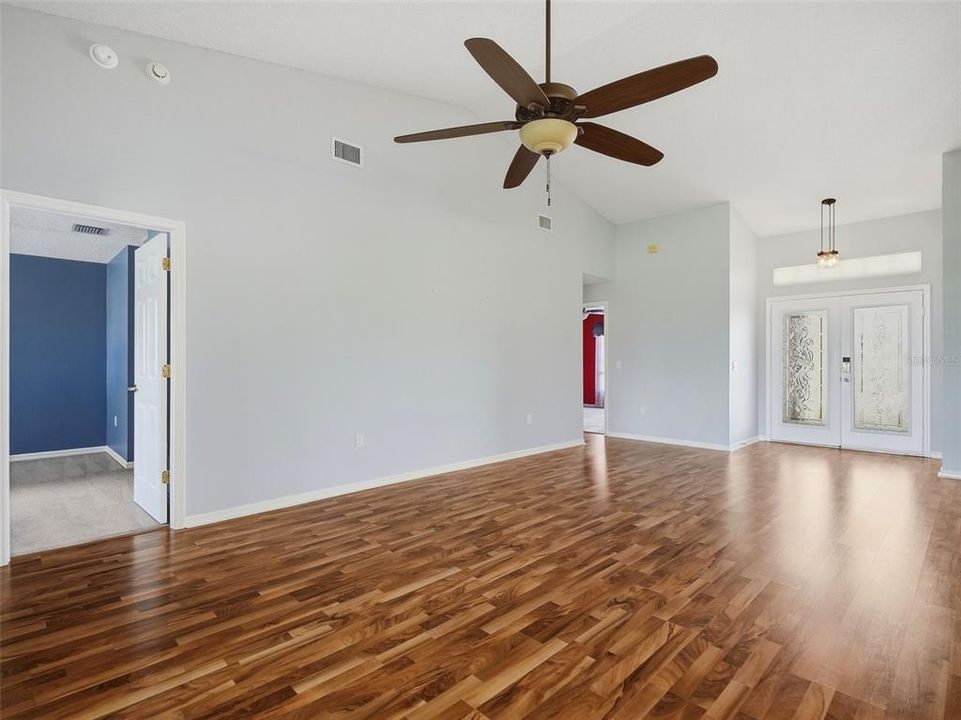 En Venta: $349,900 (2 camas, 2 baños, 1903 Pies cuadrados)