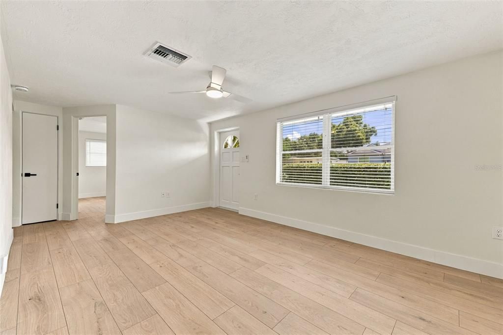 En Venta: $239,000 (3 camas, 1 baños, 1160 Pies cuadrados)