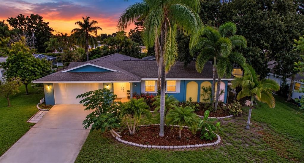 En Venta: $650,000 (4 camas, 3 baños, 1831 Pies cuadrados)