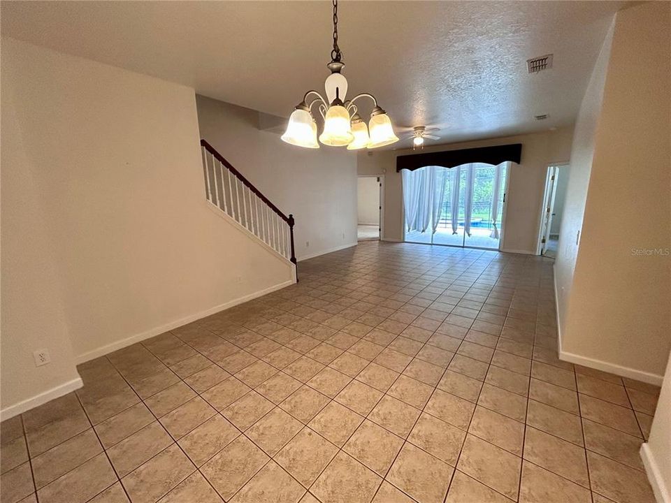 For Rent: $2,350 (6 beds, 4 baths, 2323 Square Feet)