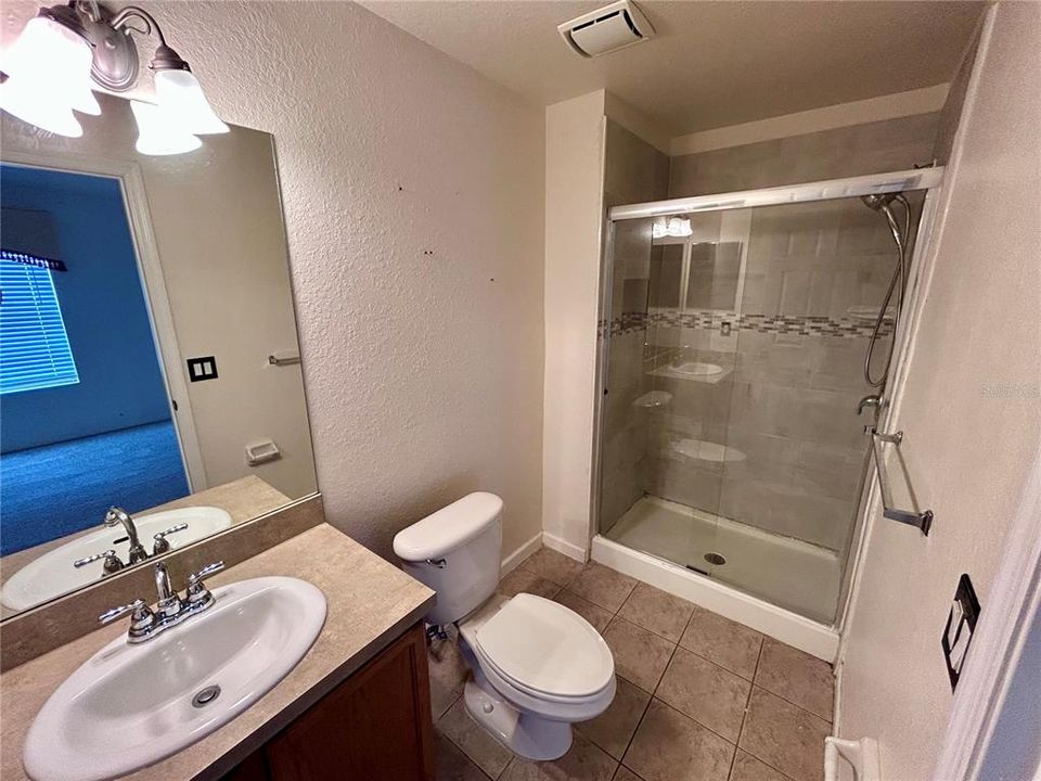 For Rent: $2,350 (6 beds, 4 baths, 2323 Square Feet)
