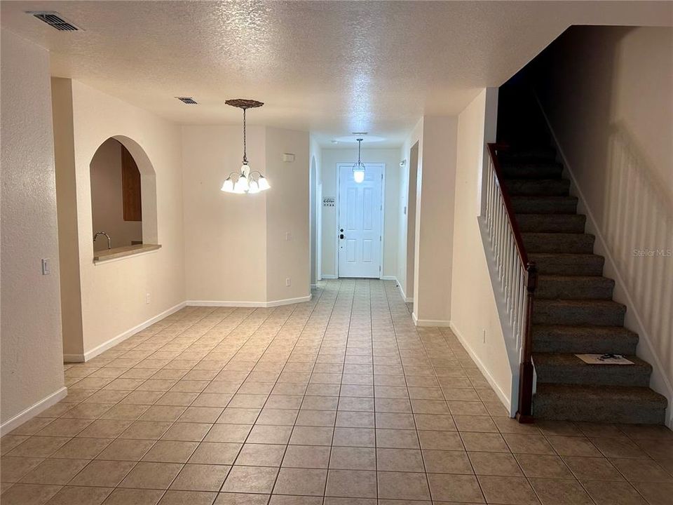 For Rent: $2,350 (6 beds, 4 baths, 2323 Square Feet)