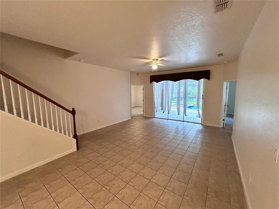 For Rent: $2,350 (6 beds, 4 baths, 2323 Square Feet)