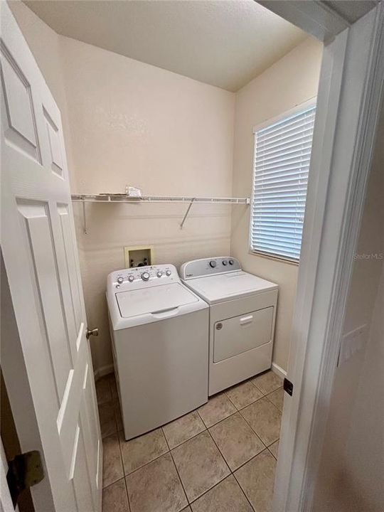 For Rent: $2,350 (6 beds, 4 baths, 2323 Square Feet)