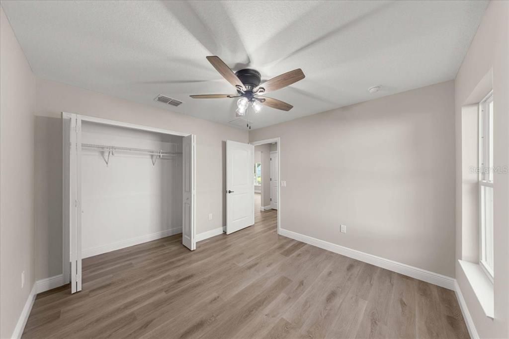For Sale: $255,000 (3 beds, 2 baths, 1374 Square Feet)