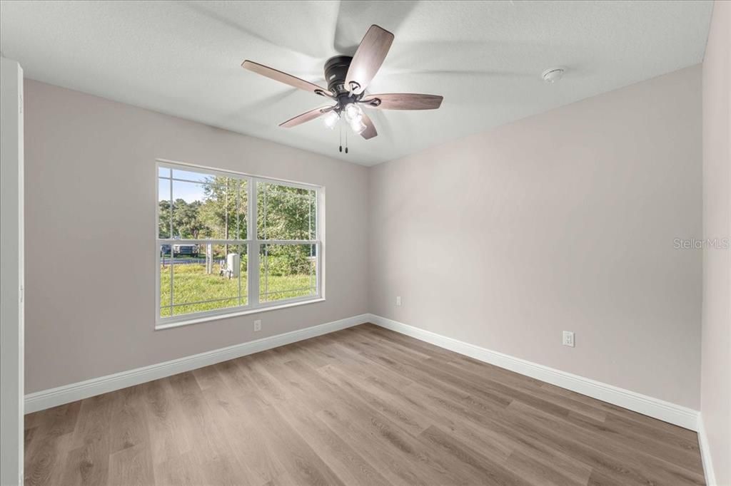 For Sale: $255,000 (3 beds, 2 baths, 1374 Square Feet)